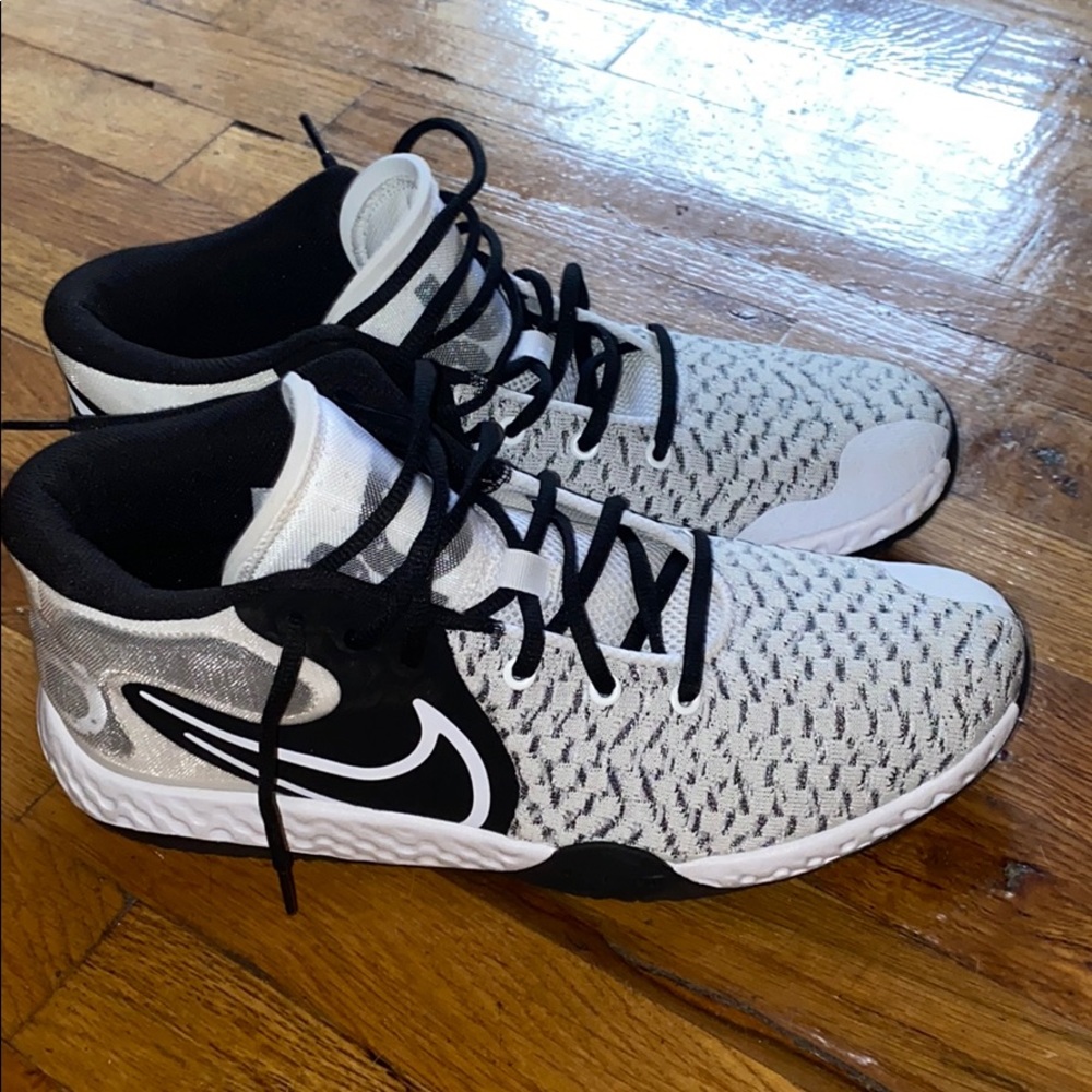 Nike Kd basketball shoes